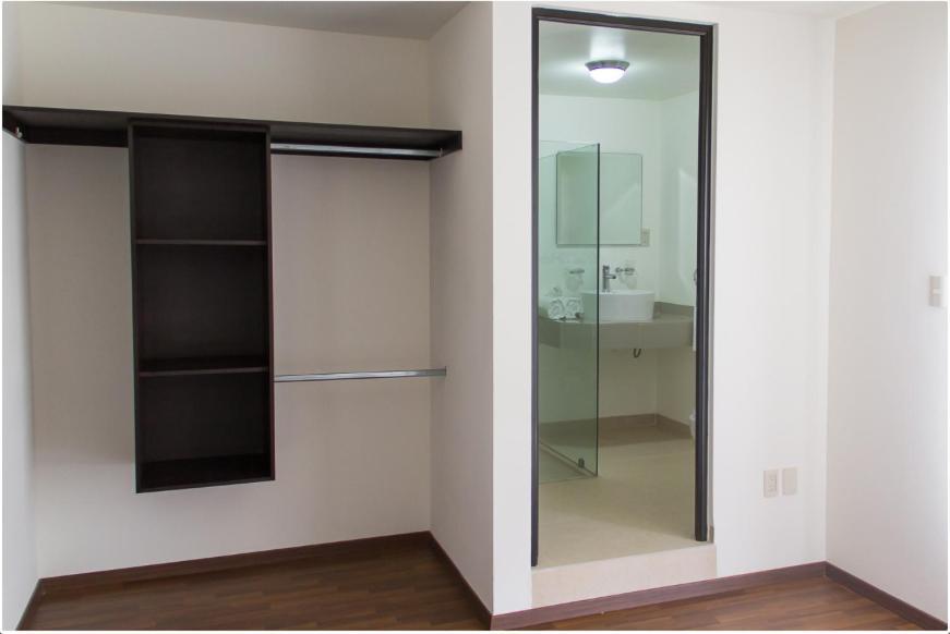 Redwood Zona Industrial 3*