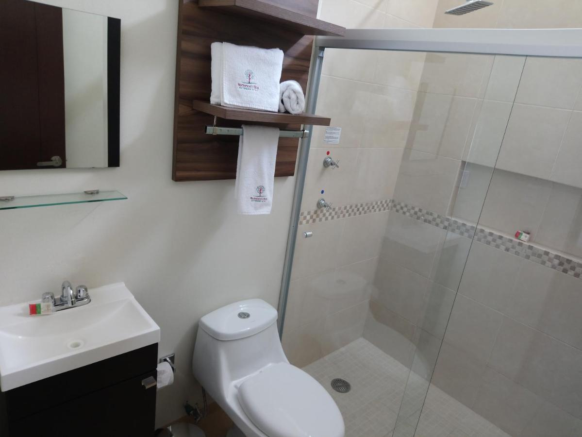 Redwood Zona Industrial Hotel 3*