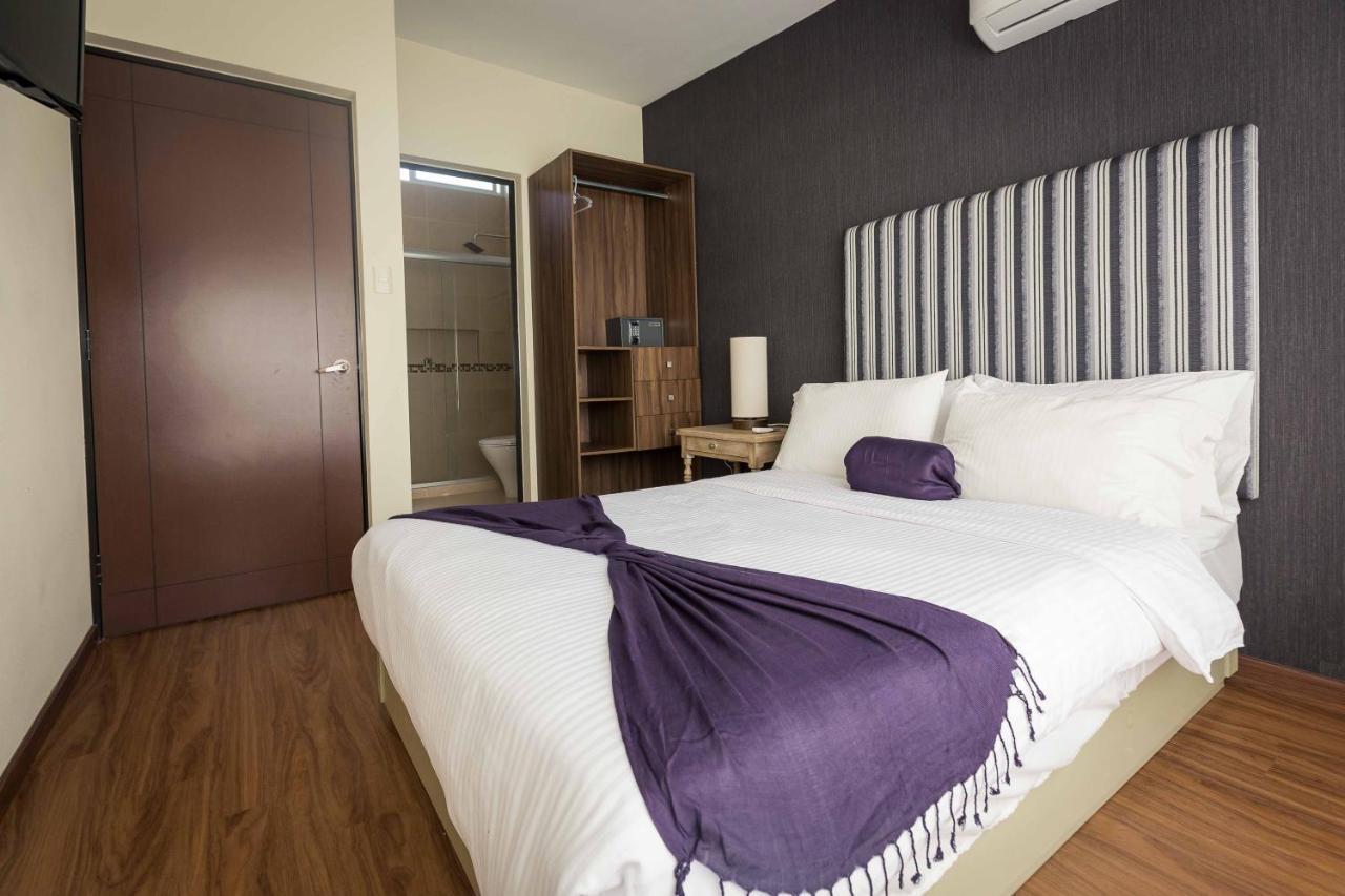 Redwood Zona Industrial Hotel